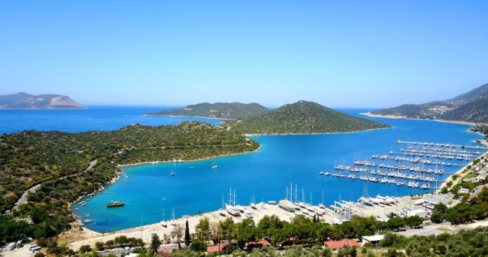 Yaz bitiyor ama Eylül'de tatil bitmiyor.