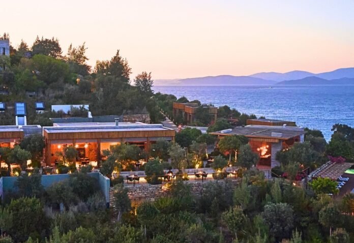Bodrum Loft'da Onur Kebap iş birliğiyle disko günü