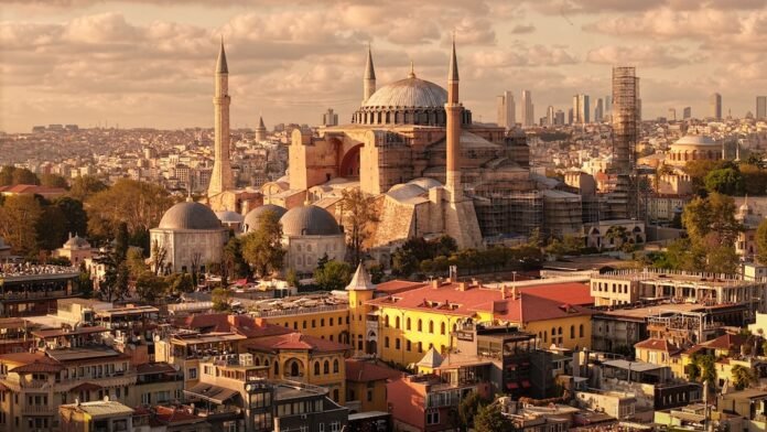 Four Seasons Hotel Sultanahmet, 30. yılını İstanbul Hikâyeleriyle Kutluyor