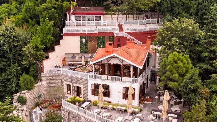 HuQQabaz'ın Boğaz manzaralı yeni adresi HuQQabaz Garden Paşalimanı'nda açıldı.