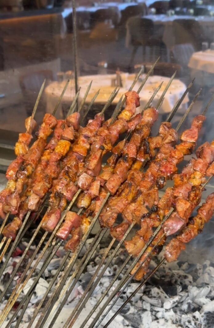 Onur Kebap’ta Adana’nın Pazar Ciğeri geleneği İstanbul ile buluşuyor