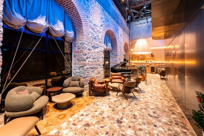 Starbucks’ın Türkiye’deki ilk flagship mağazası Tersane İstanbul’da açıldı